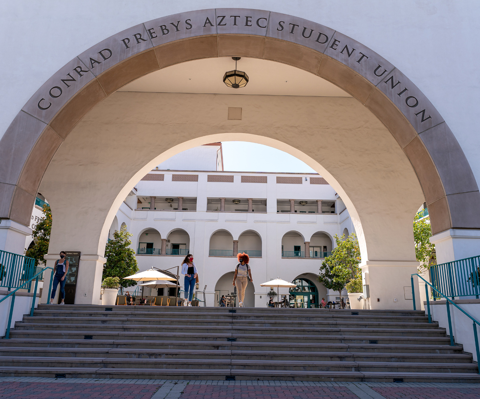 Steps leading up to the Aztec Student Union 